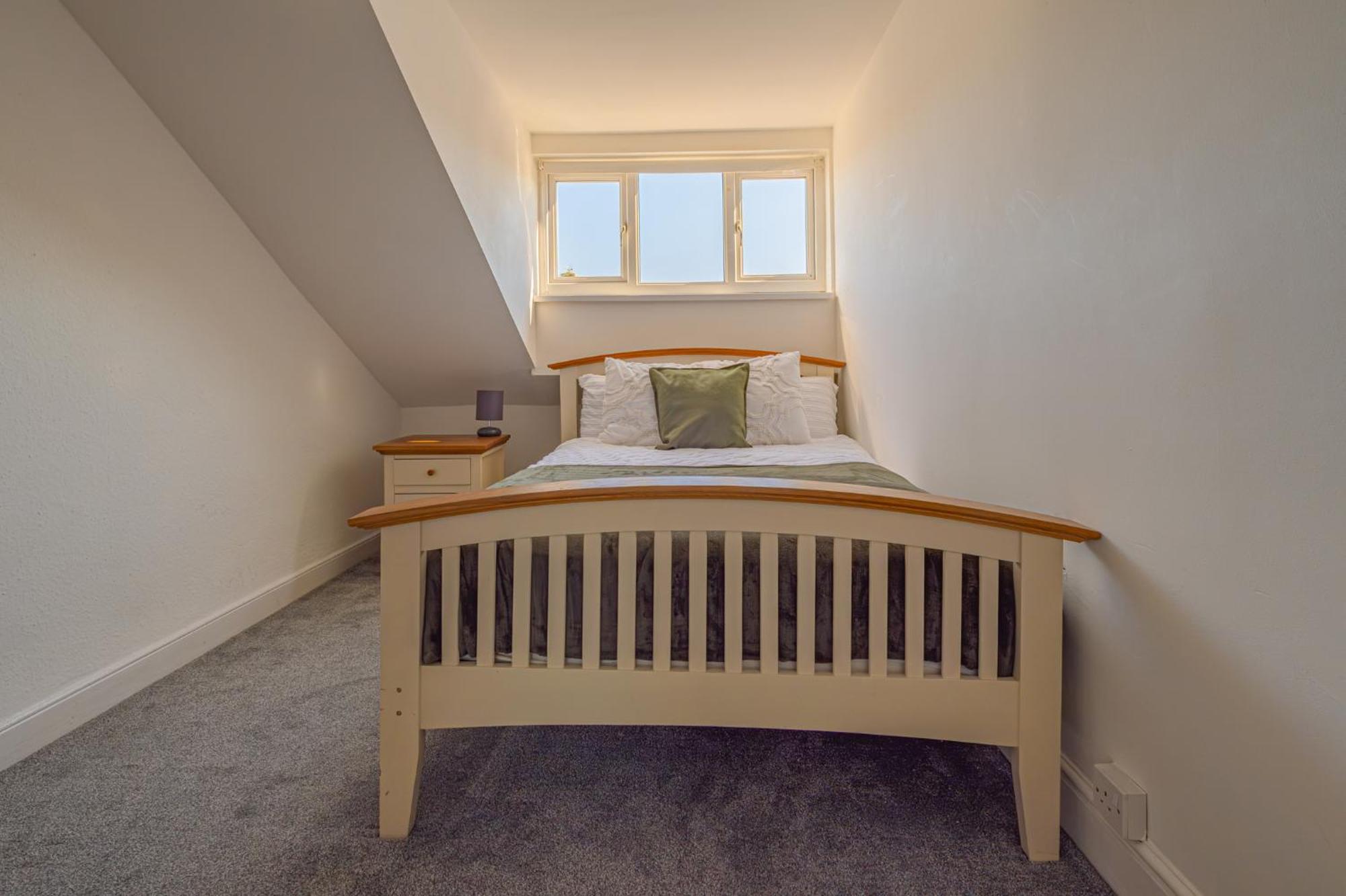 Castleview Coastal Comfort With 2 Parking Spaces Oystermouth 外观 照片