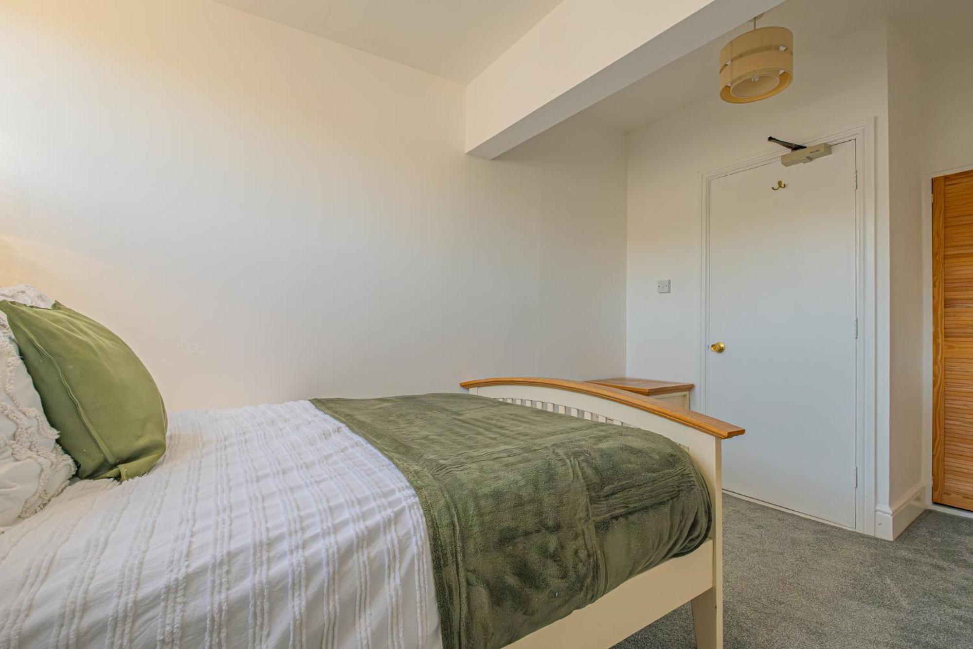 Castleview Coastal Comfort With 2 Parking Spaces Oystermouth 外观 照片