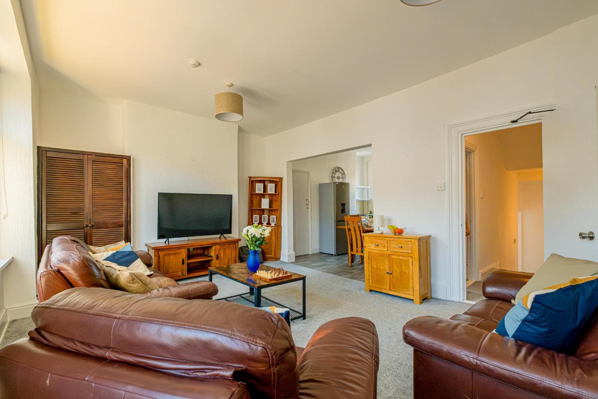 Castleview Coastal Comfort With 2 Parking Spaces Oystermouth 外观 照片