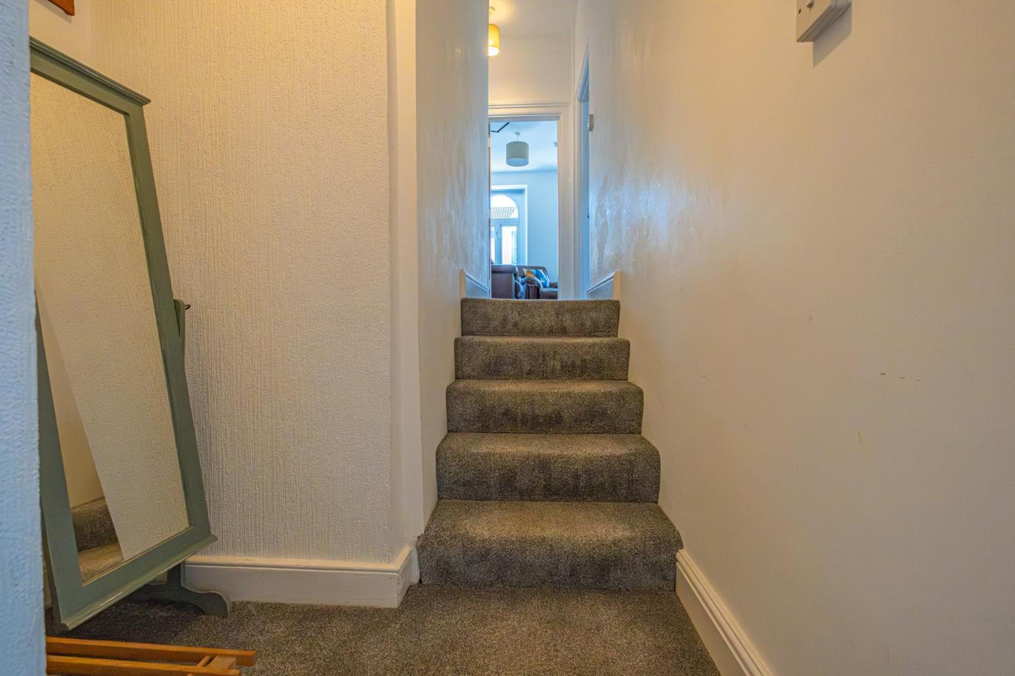 Castleview Coastal Comfort With 2 Parking Spaces Oystermouth 外观 照片