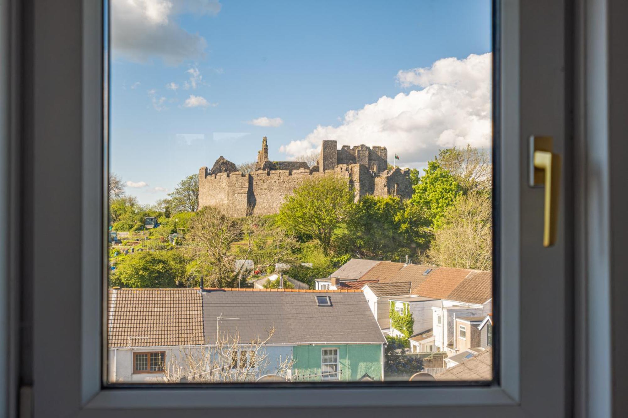 Castleview Coastal Comfort With 2 Parking Spaces Oystermouth 外观 照片